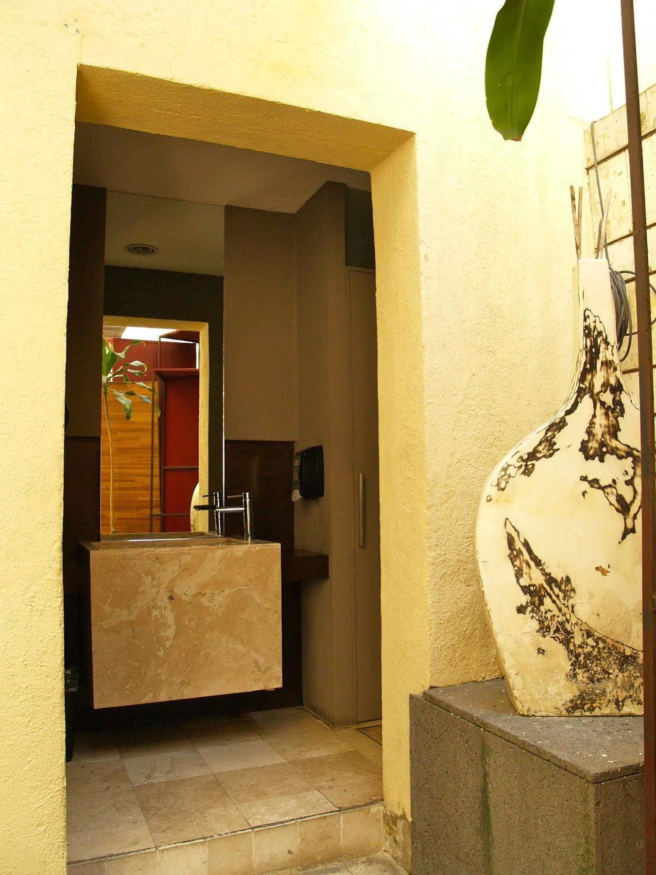 Hotel & Suites Galeria Морелия Екстериор снимка
